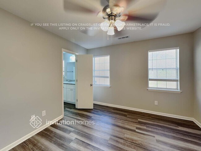 Building Photo - 9821 Stephen Thompson Ln