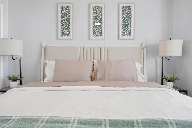 Building Photo - 311 W Ashley St