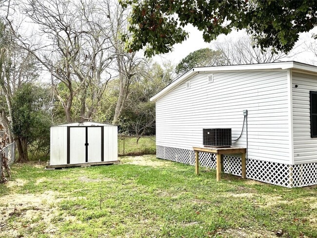 Building Photo - 311 Texas Ave