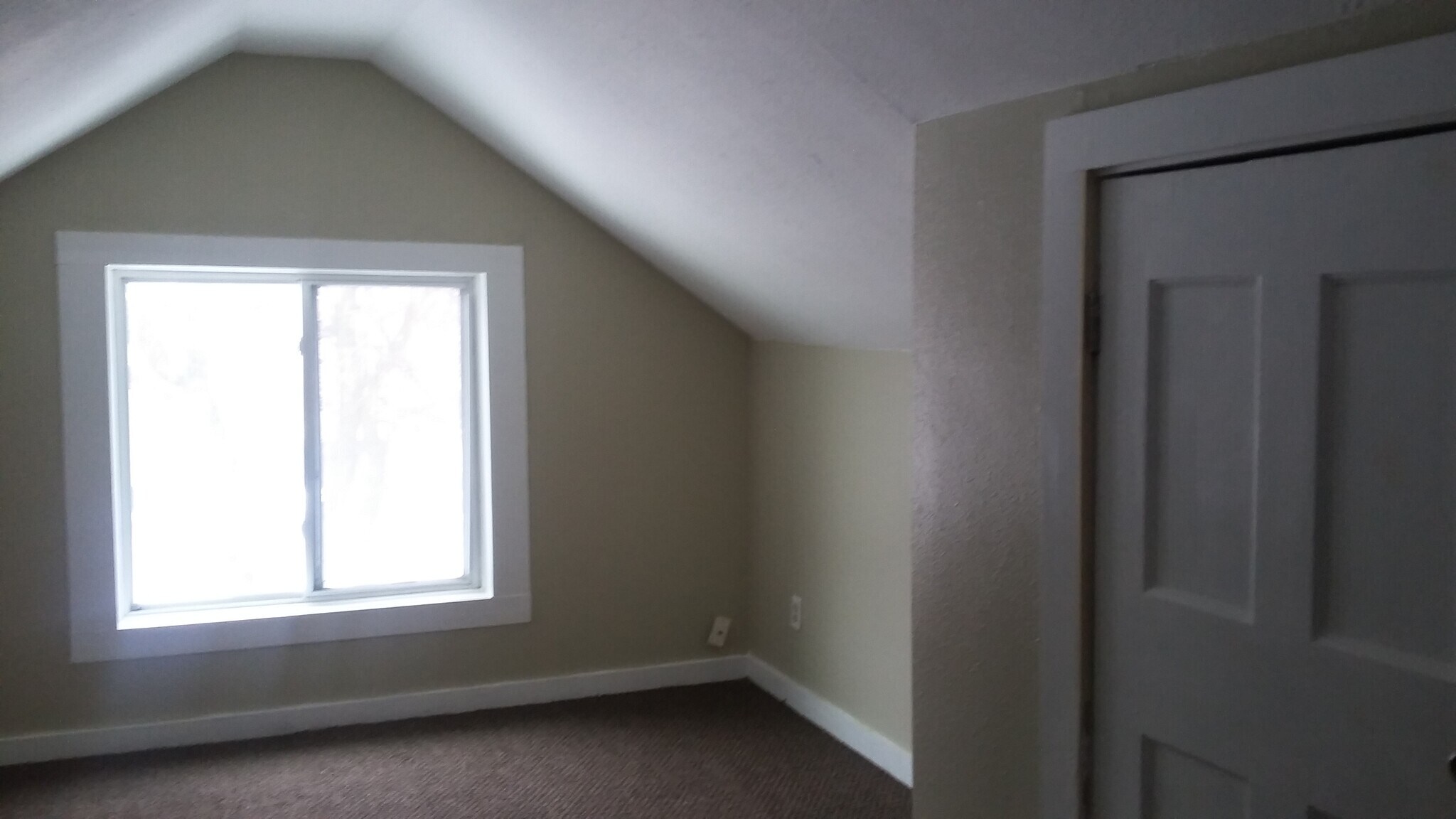 Loft Bedroom space - 1518 Irving Ave N
