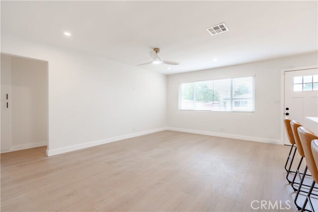 Building Photo - 11920 Laurel Ave