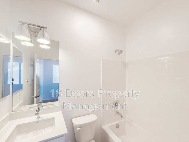 Building Photo - 1038 Cooper Pl