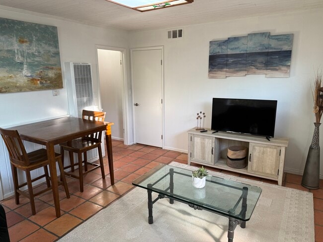 Building Photo - 110 W El Portal