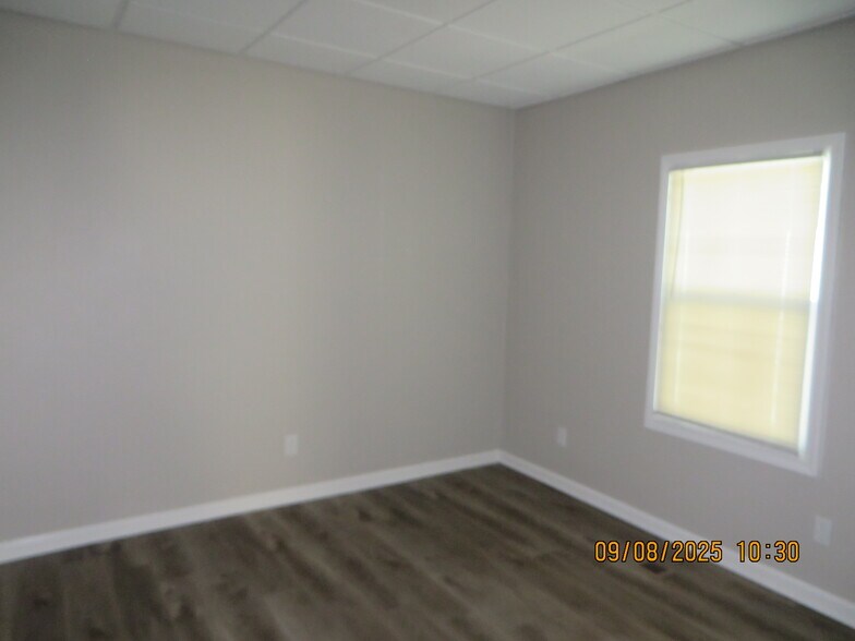 Building Photo - 2119 Noble St