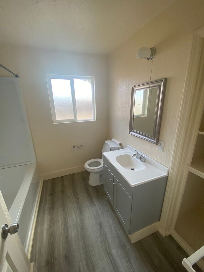 Building Photo - Zepeda-PM-020-0109-3862