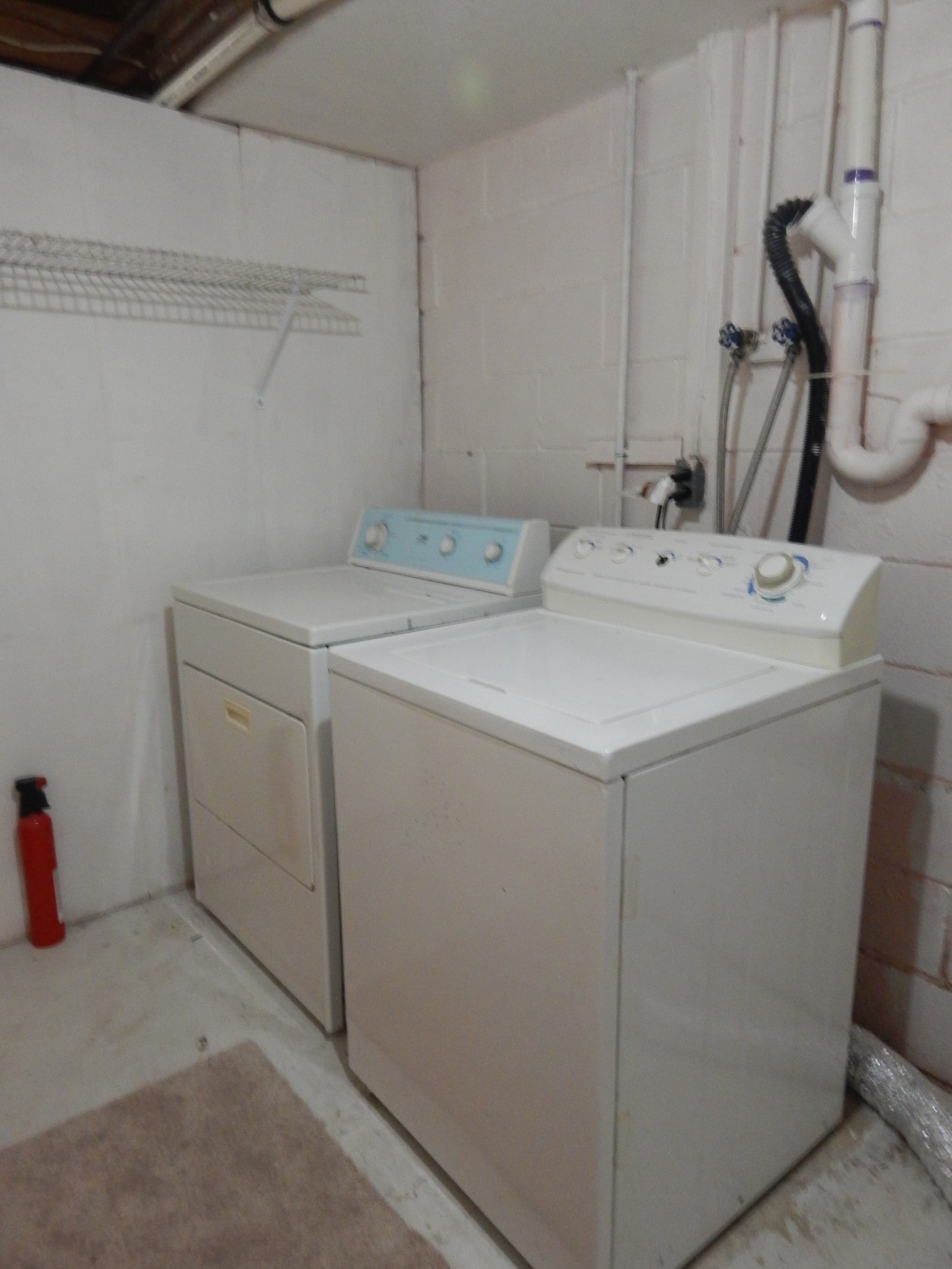 Building Photo - 1103 Normandy Ct