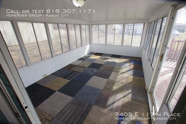 Building Photo - 3 br / 2 ba ready for immediate move in!