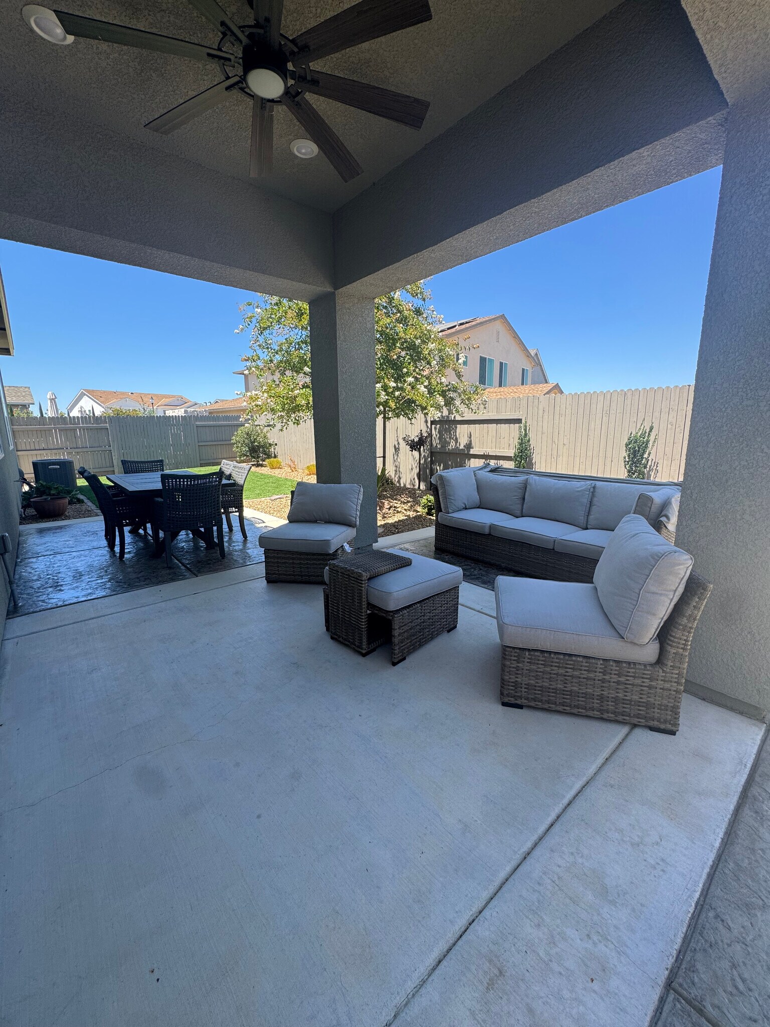 Building Photo - 5049 Cardero Way