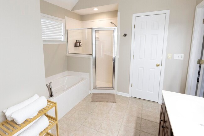 Building Photo - 1226 Isle Bay Dr