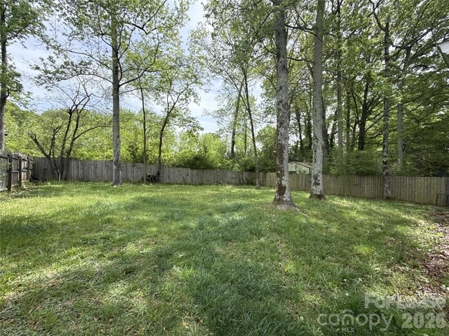 Building Photo - 5919 Hunters Crossing Ln