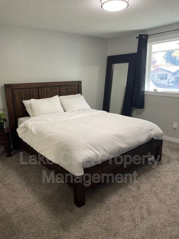 Building Photo - 3410 Belmont Rd