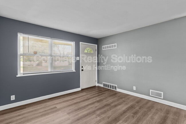 Building Photo - 10720 Spring Garden Dr