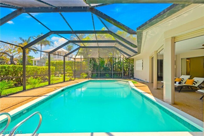 Building Photo - 2125 Marina Dr