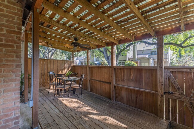 Building Photo - 1625 Prairie Grove Dr