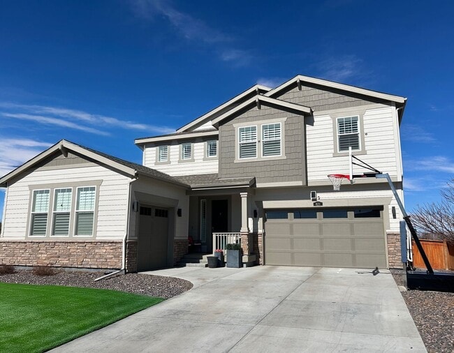 Building Photo - 821 Wildrose Pl