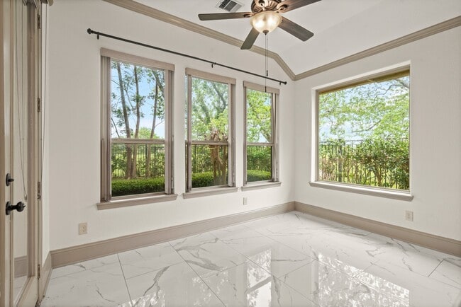 Building Photo - 5327 Metzger Ct