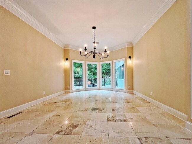 Building Photo - 6709 Wooded Cove Ct