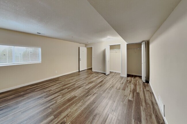 Building Photo - 218 Stanton Ave