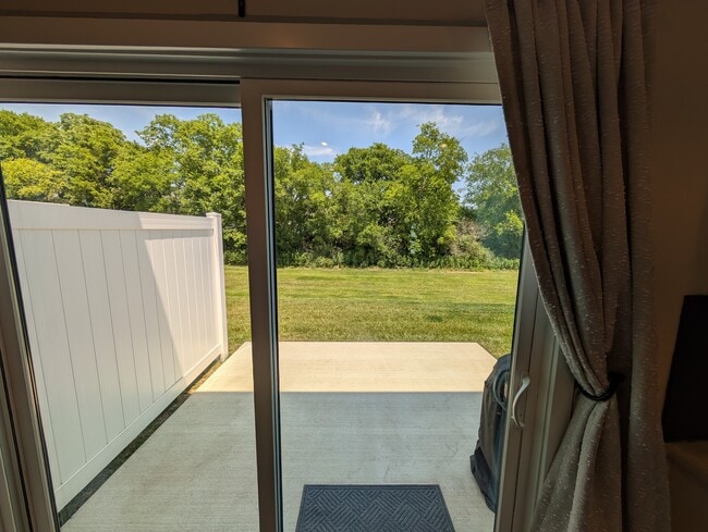 Building Photo - 1189 Riverbrook Dr