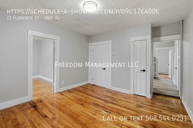 Building Photo - 22 Florence St