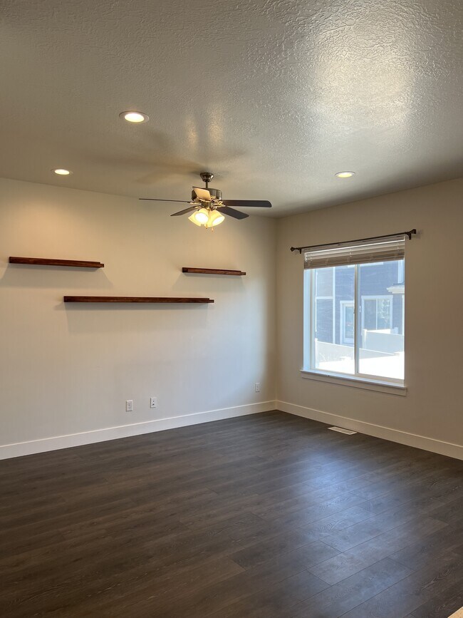 Building Photo - 3636 W 2280 N