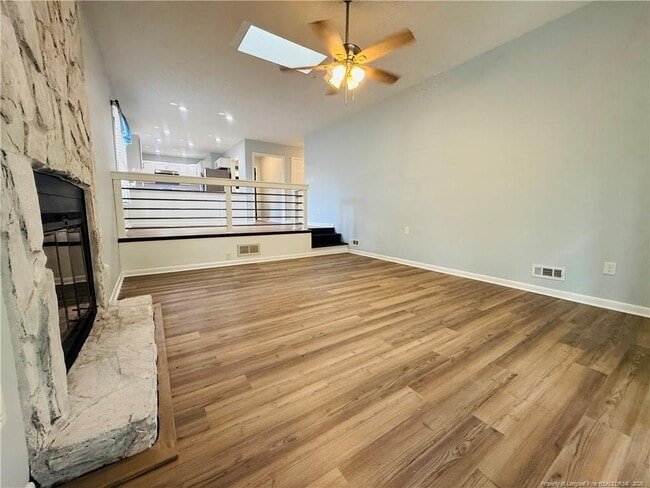 Building Photo - 300 Wedge Ct