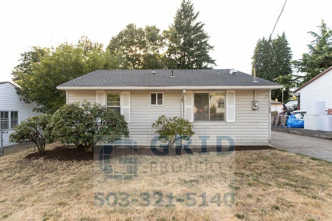Building Photo - Charming 2BR House with Garage & Private Patio in Vancouver!