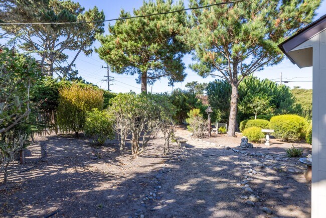 Building Photo - 969 Egan Ave