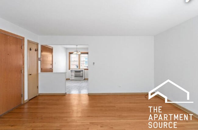 Building Photo - 9575 Maple Dr