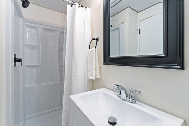 Building Photo - 1350 Bay Shore Blvd