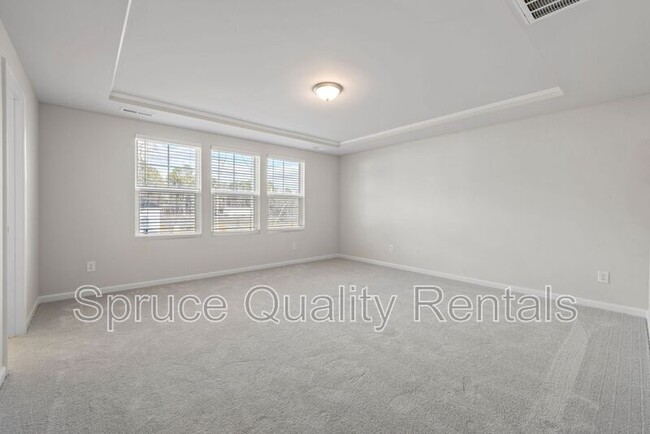 Building Photo - 1011 Red Wing Dr