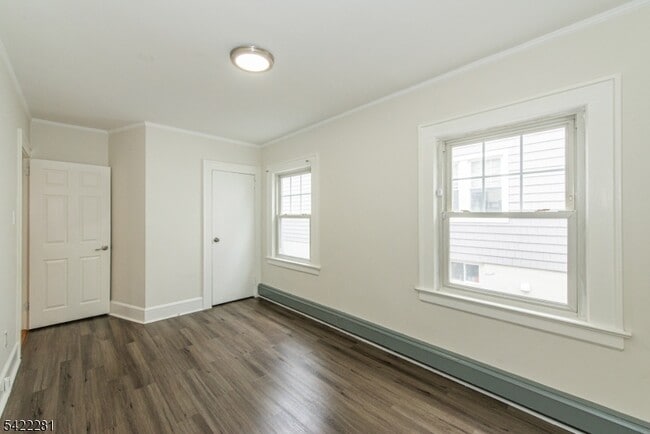 Building Photo - 10 Walnut Pkwy
