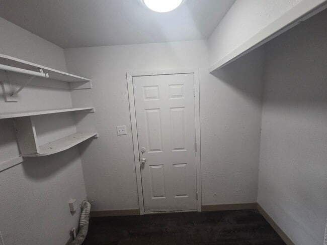 Building Photo - Beautiful 3 bed 1 bath house