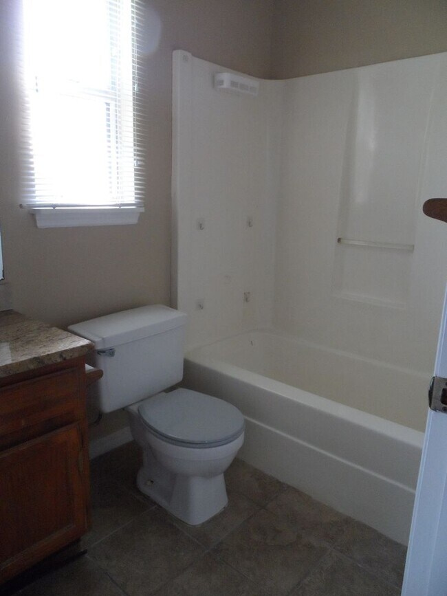 Building Photo - 2950 Norvell Ct