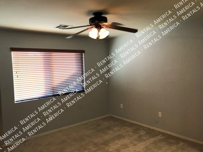 Building Photo - 1691 W Gleaming Moon Ln