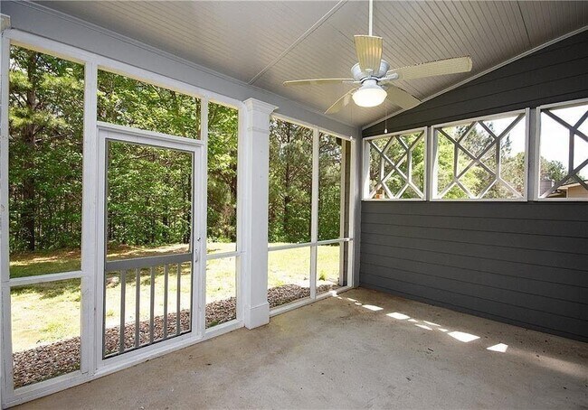 Building Photo - 7490 Silk Tree Pointe