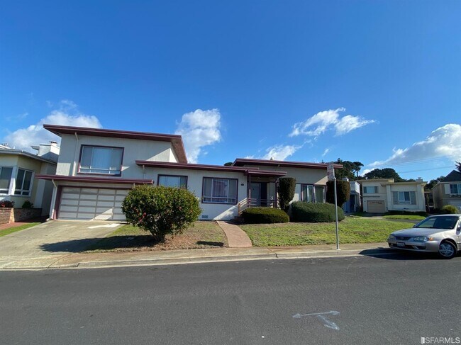 Primary Photo - 67 Parkwood Dr