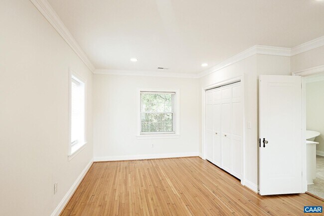 Building Photo - 675 Evergreen Ave