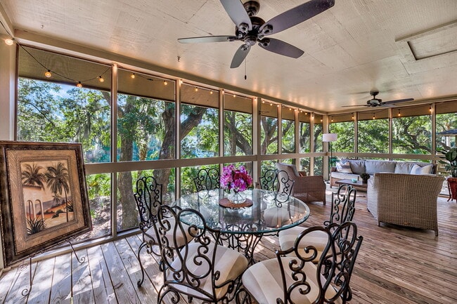 Building Photo - Branson - Breeze