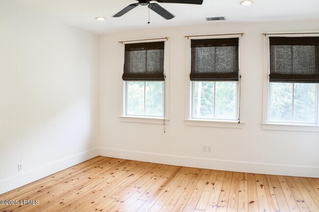 Building Photo - 23 Market