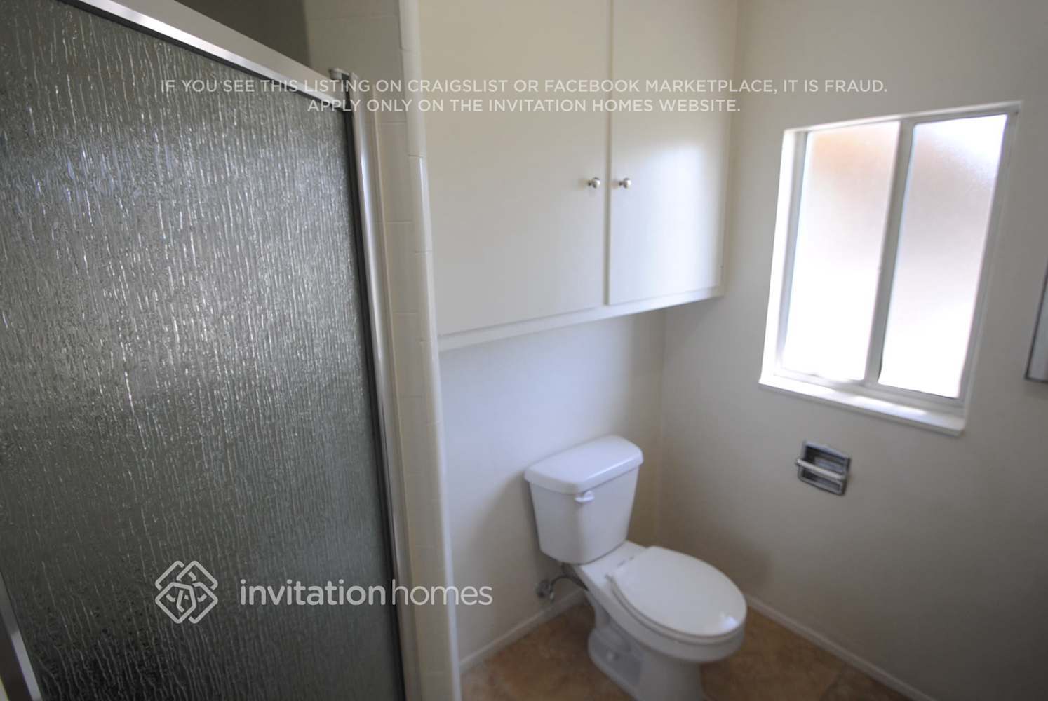 Building Photo - 615 N Sycamore Ave