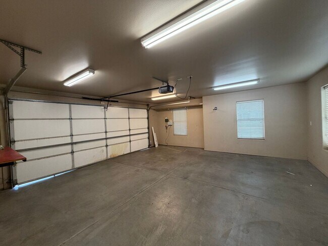 Building Photo - 135 Orchard Ln