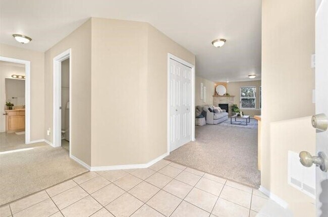 Building Photo - 4160 Deemer Rd