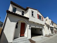 Building Photo - 451 Meyer Pl