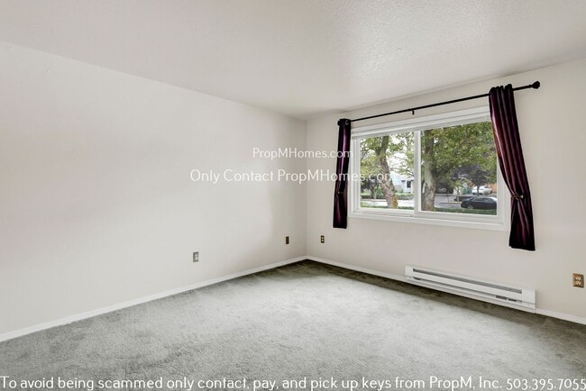 Building Photo - Charming Two Bedroom Condo with Close Access to I-5!