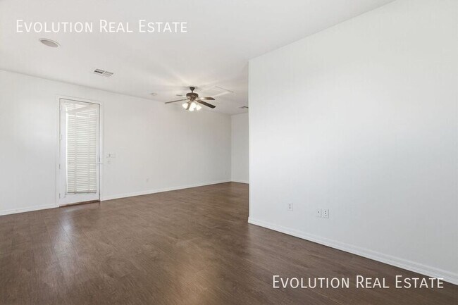 Building Photo - 3287 S Cottonwood Dr