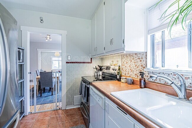 Building Photo - 555 Harrison St