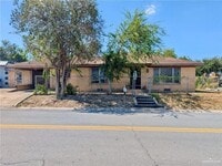 Building Photo - 1015 Fresno Ave