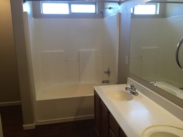 Building Photo - 8644 W Kathleen Rd