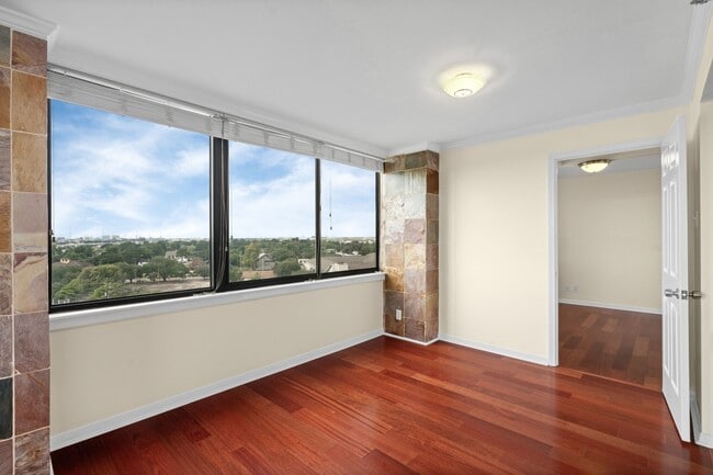 Building Photo - 3525 Sage Rd